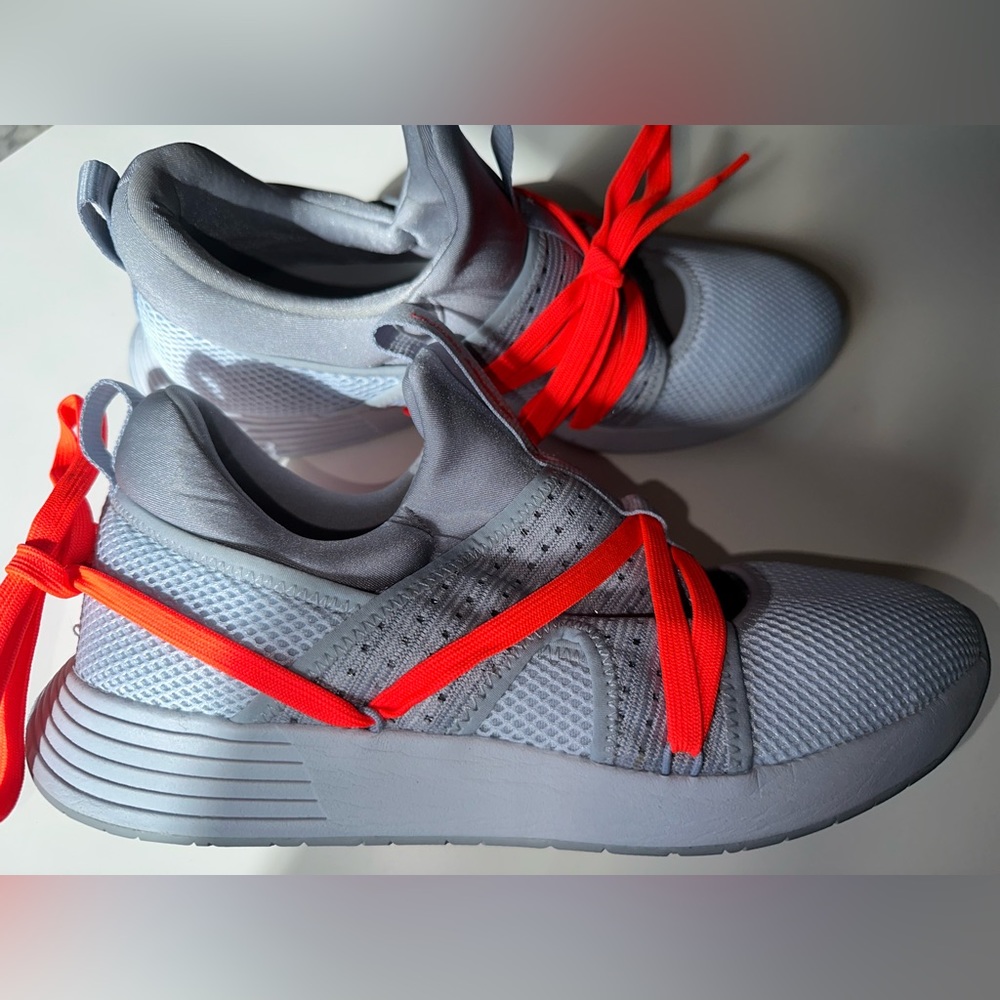 Women’s size 11 Under Armour shoes